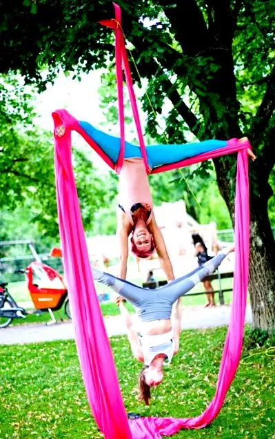 hangaround