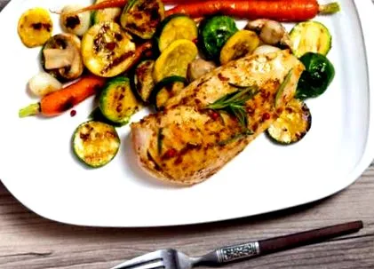 овочами курячі грудки