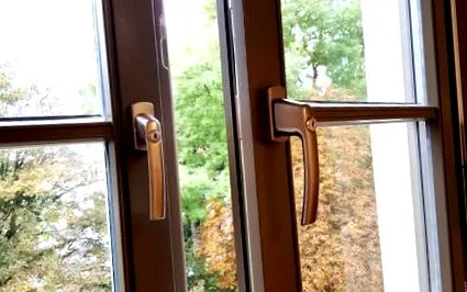 залишки клею видаліть