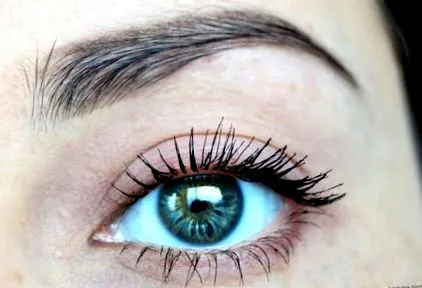 mascara