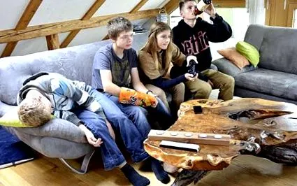 újság