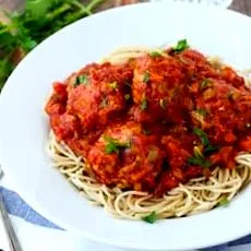 zöldséges spagetti