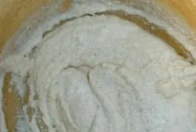 este
