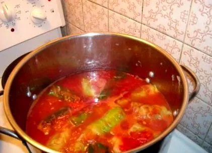 како