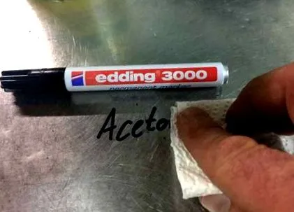 acetonă