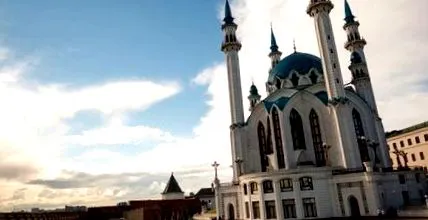 știri