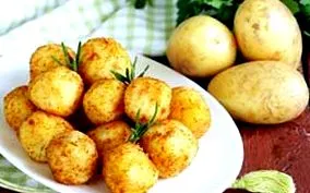 tények