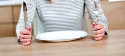како