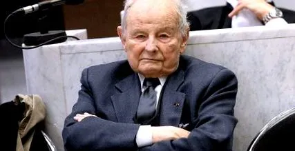 посредникът