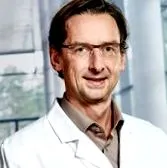 egyetemi