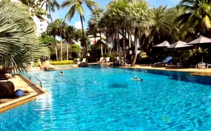 karon movenpick