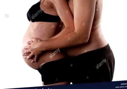 terhes fehér