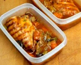 elszíneződött Tupperware