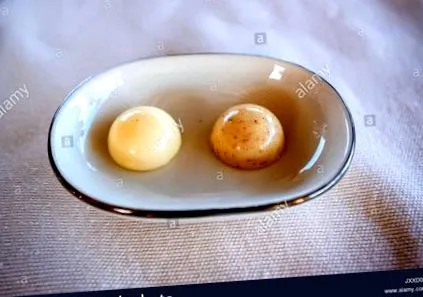 două