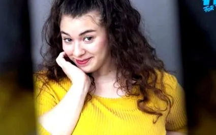 există