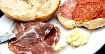 adevărată