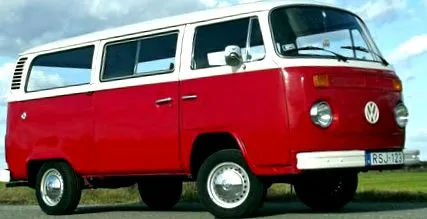 автомобіль вісім