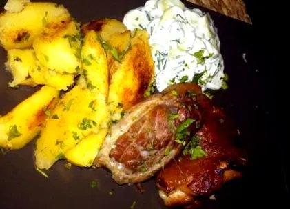 salata castravete