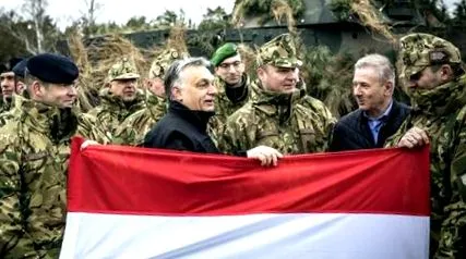 хората хората