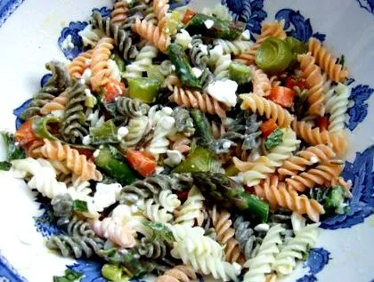 извара зеленчуци макарони