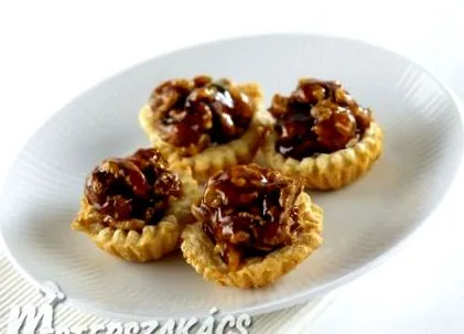 карамелени кошници орехови