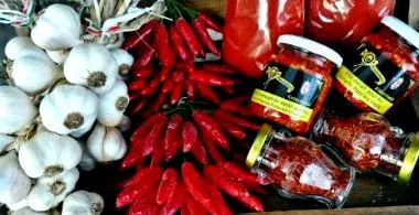 можуть викликати часник
