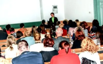 багатьох привернув