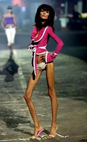 topmodel стоїть