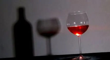 чаши червено