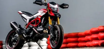 hyperstrada