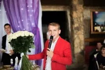 сватбата домакините