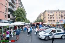 Блошиний ринок у Римі Порта Портезе блошиний