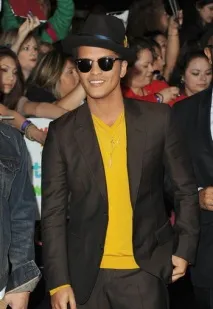 Bruno Mars(Бруно Марс) тексти пісень(слова) біографія, фото марс