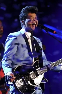 Bruno Mars(Бруно Марс) тексти пісень(слова) біографія, фото бруно