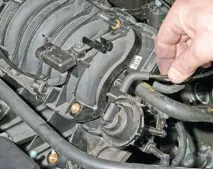 Chevrolet Lacetti Зняття впускного трубопроводу колектора ресивера Шевроле Лачетті зняття