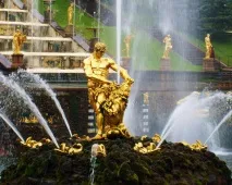 Що подивитись у Петергофі за 1 день основні пам’ятки (фото, назви, описи) подивитись