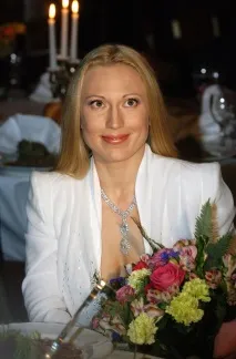 холдинг какво