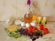 Італійська фріттата з помідорами омлет