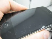 Як позбутися подряпин на iPhone або iPad народними засобами подряпин