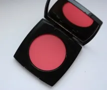 Кремові рум’яна Chanel Le Blush Crème 65 Affinite відгук та макіяж, Elia Chaba affinite