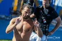 Краще кинуся обличчям під шайбу, ніж стрибну з цієї вежі» краще