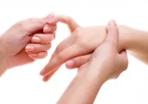 гърдата ръката