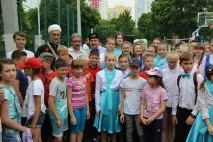 различни различни