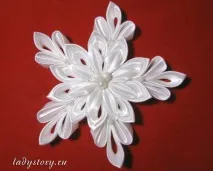 руками
