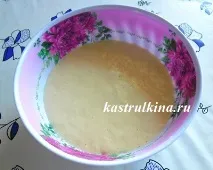 Пиріг з начинкою з курячого фаршу та білої квасолі. квасолі