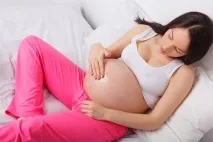 Чому при вагітності свербить живіт, груди, спина або ноги груди