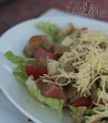 Салат Цезар з сьомгою - рецепт, ХозОбоз - ми знаємо про їжу все цезар
