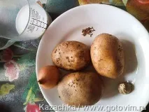 Теплий картопляний салат із молоком салат