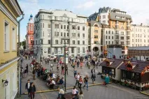 ВУЛИЦІ МОСКВИ ВСЕ БІЛЬШЕ нагадують ЄВРОПУ москви