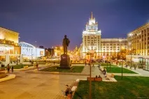 ВУЛИЦІ МОСКВИ ВСЕ БІЛЬШЕ нагадують ЄВРОПУ москви